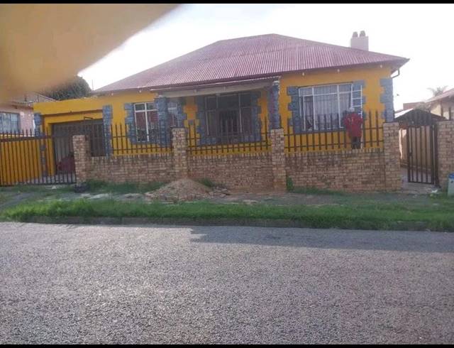 2 BEDROOM PROPERTY TO RENT IN REGENTS PARK